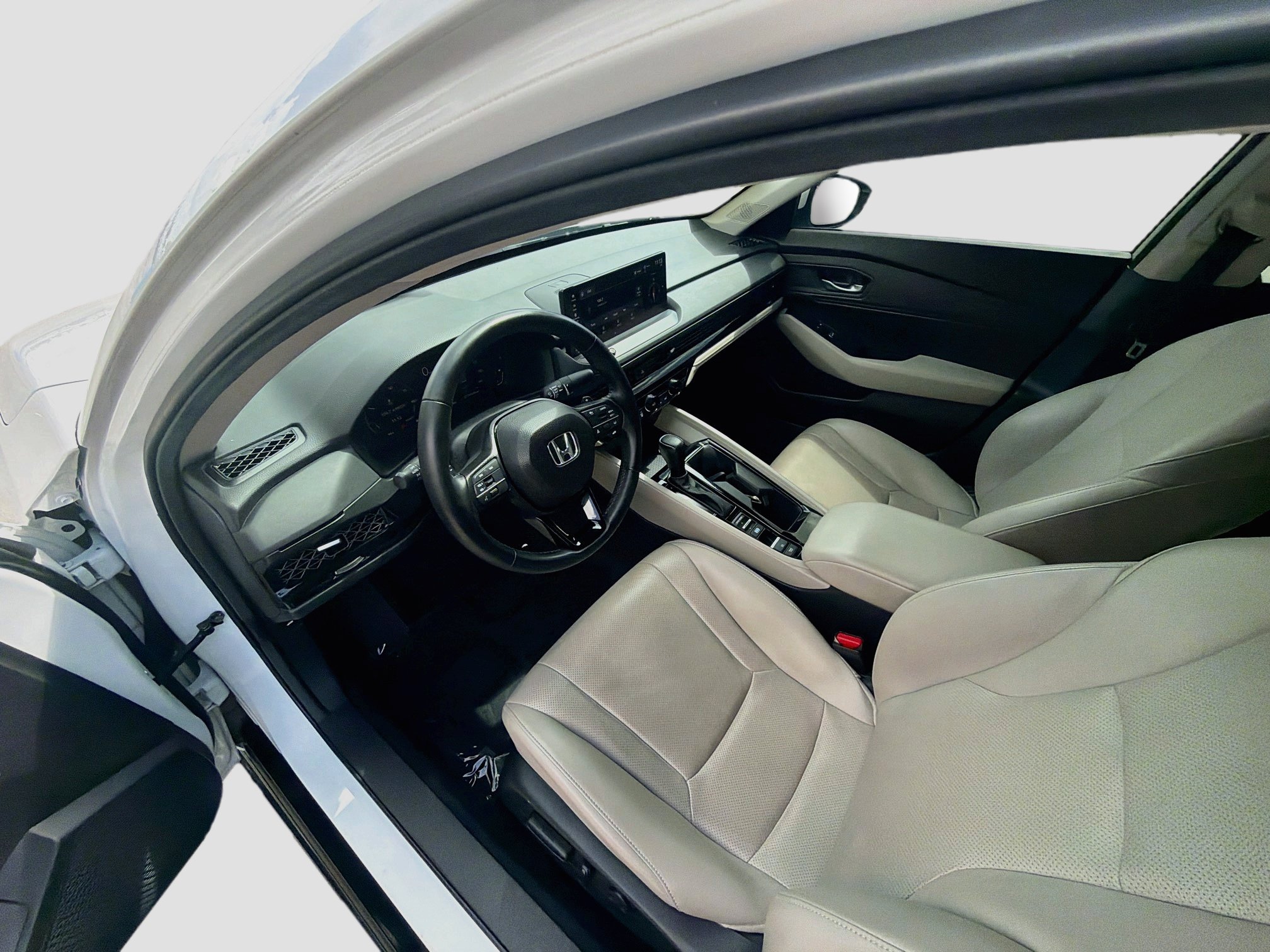 2024 Honda Accord Hybrid EX-L - Photo 9