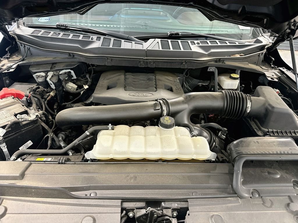 Used 2022 Black Ford Lariat image 30