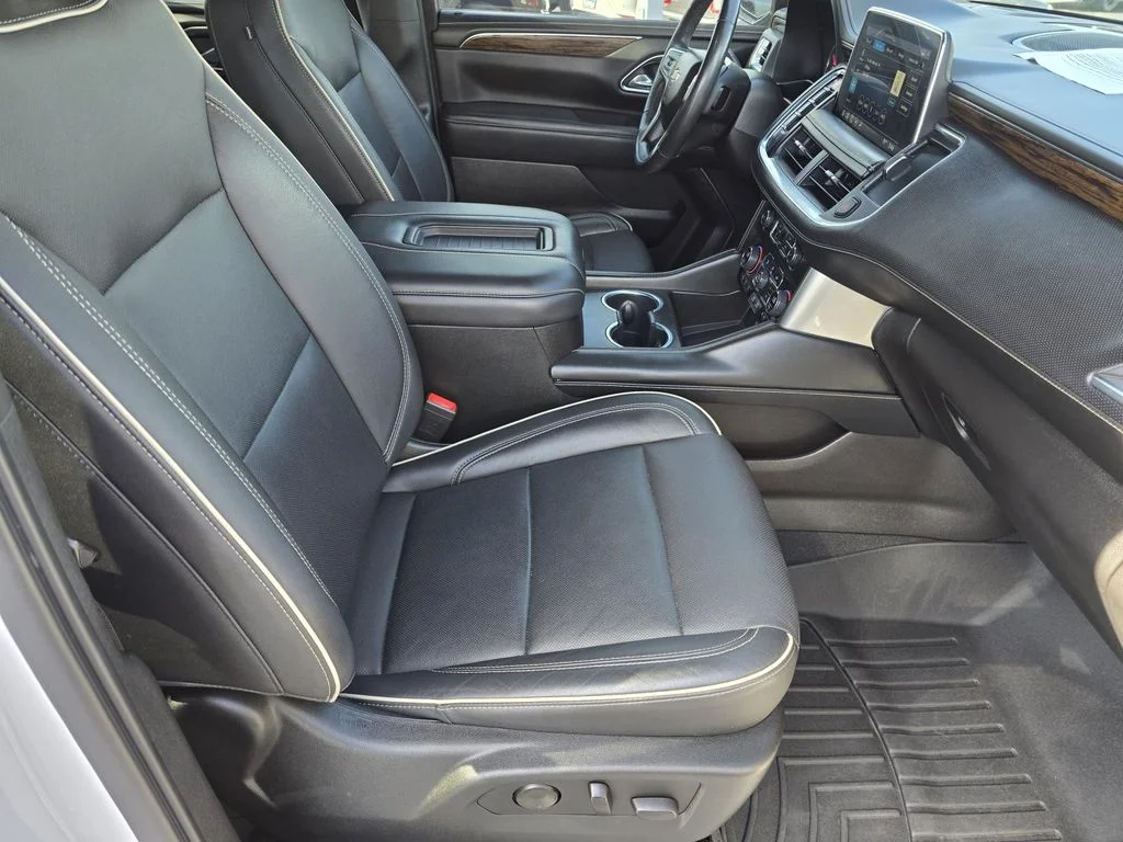 Used 2021 SUMMIT WHITE Chevrolet Premier image 20