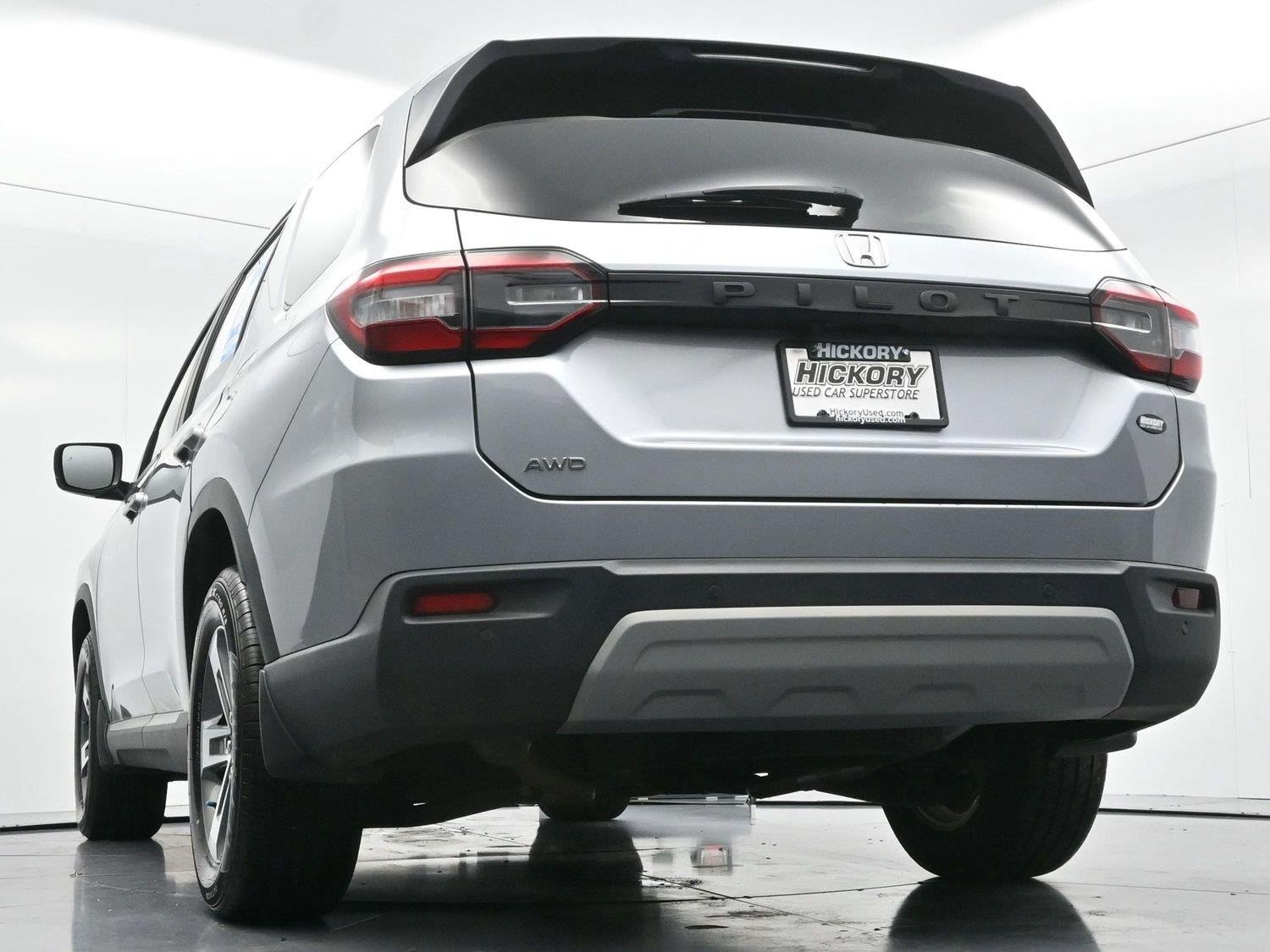 Used 2024 Lunar Silver Metallic Honda EX-L image 54