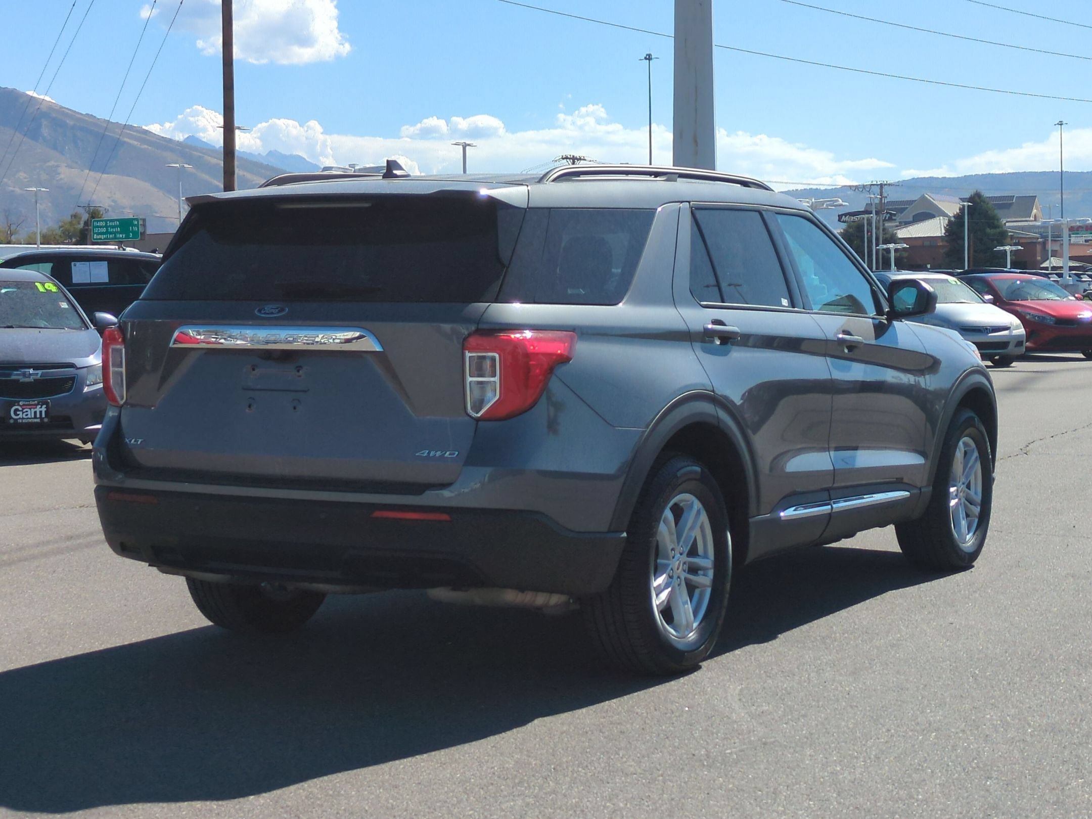 Used 2023 Gray Metallic Ford XLT image 3