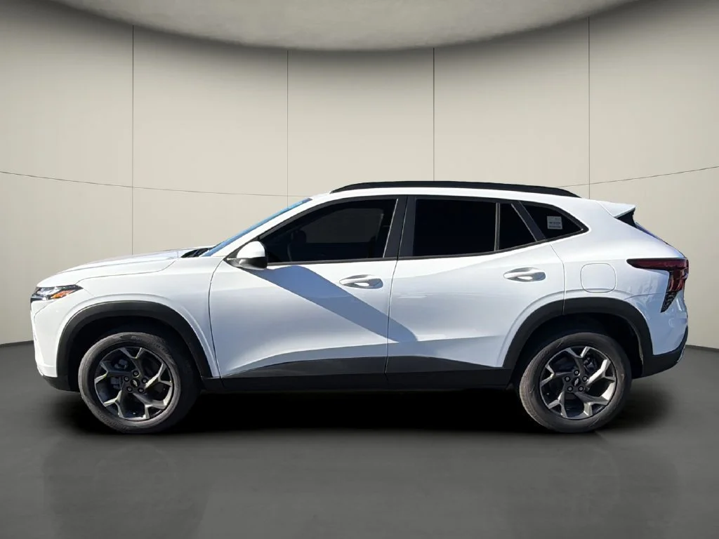 New 2026 Summit White Chevrolet LT image 4