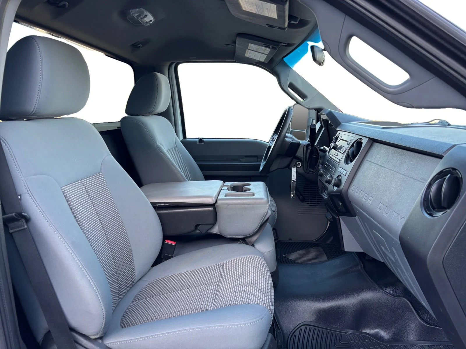 Used 2011 White Ford XL image 17