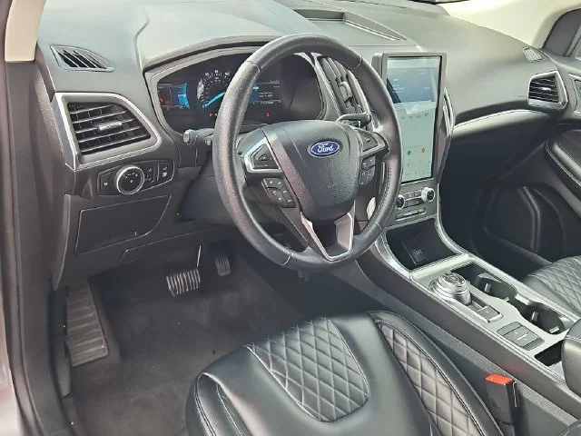 2024 Ford Edge Titanium - Photo 10