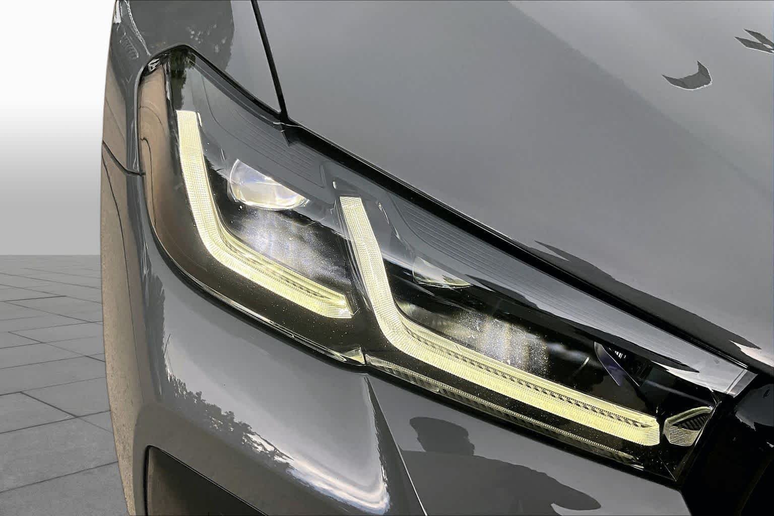 Used 2021 Bernina Grey Amber Effect Metallic BMW 540i image 27