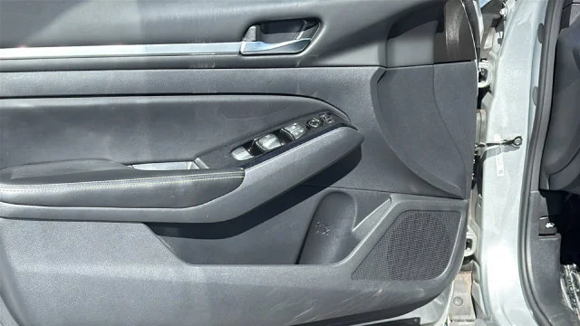 2023 Nissan Altima SV - Photo 23