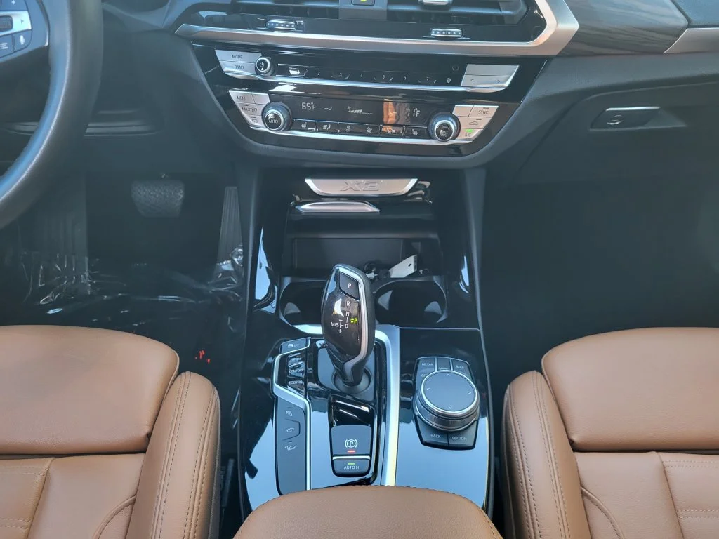 Used 2021 Mineral White Metallic BMW xDrive30i image 23