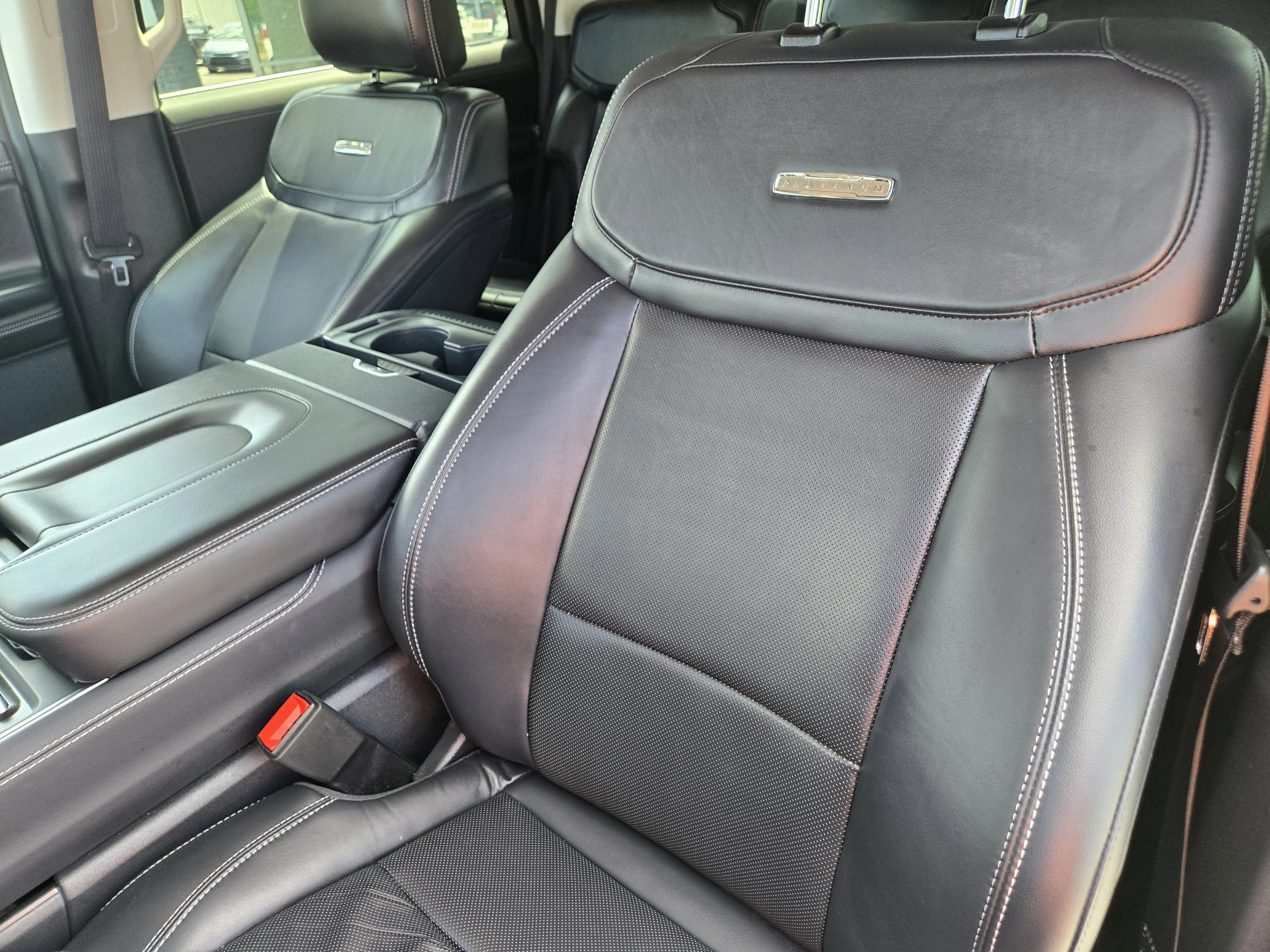 Used 2025 Black Ford Platinum image 17