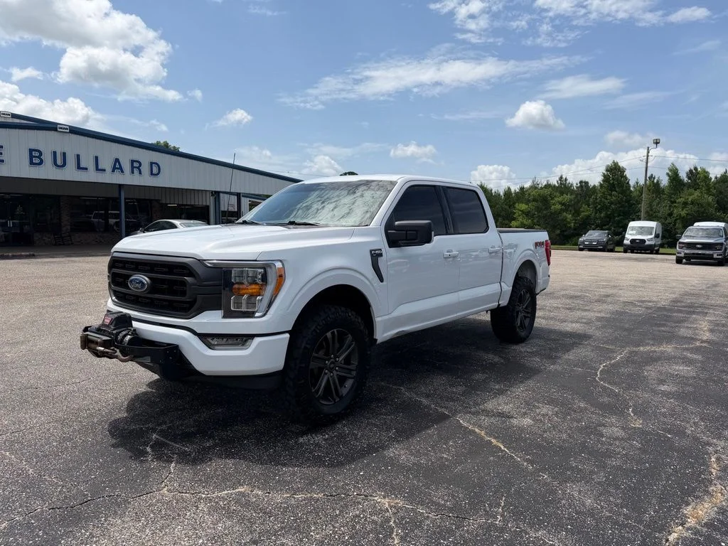 Used 2022 White Ford XLT image 23