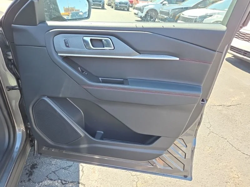New 2026 Carbonized Gray Metallic Ford ST-Line image 13