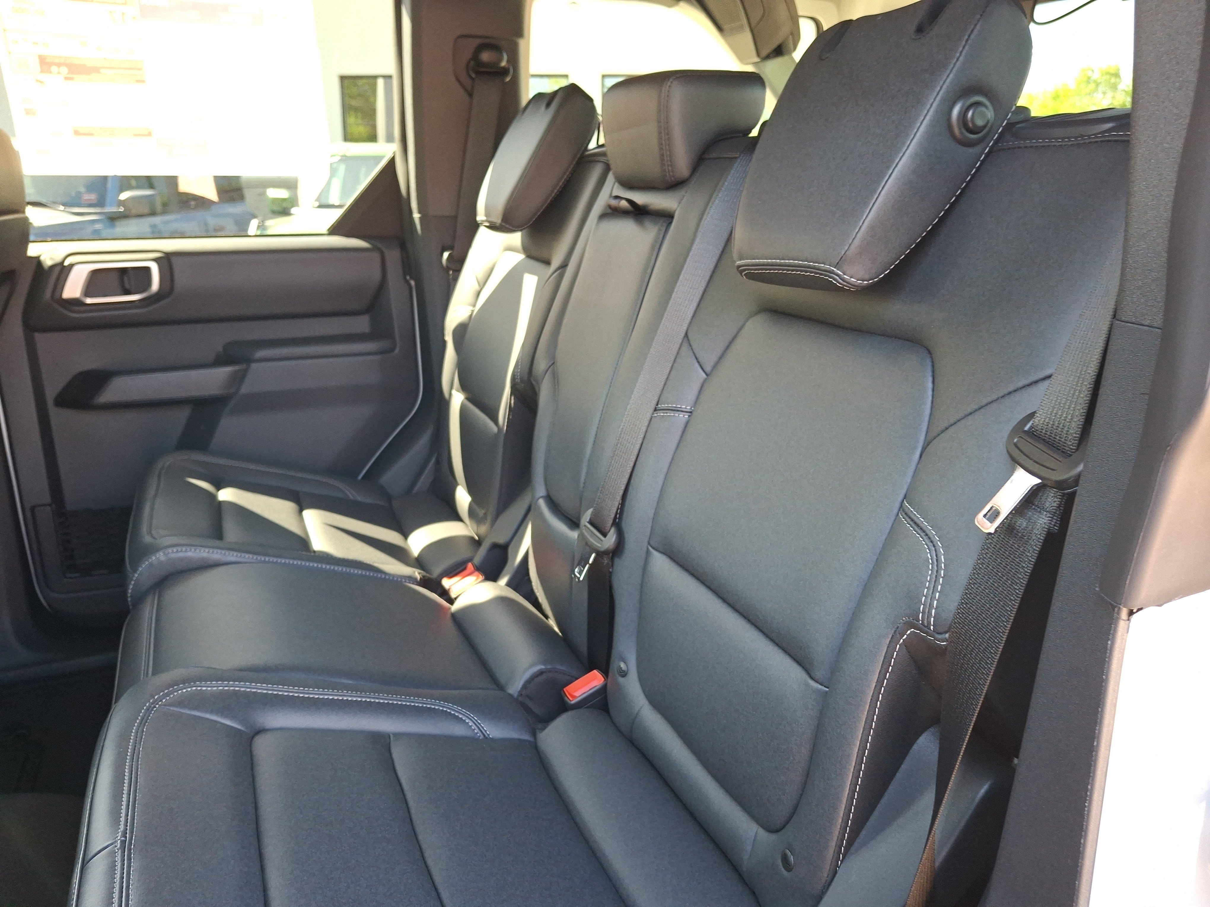 New 2026 Avalanche Gray Ford Badlands® image 16