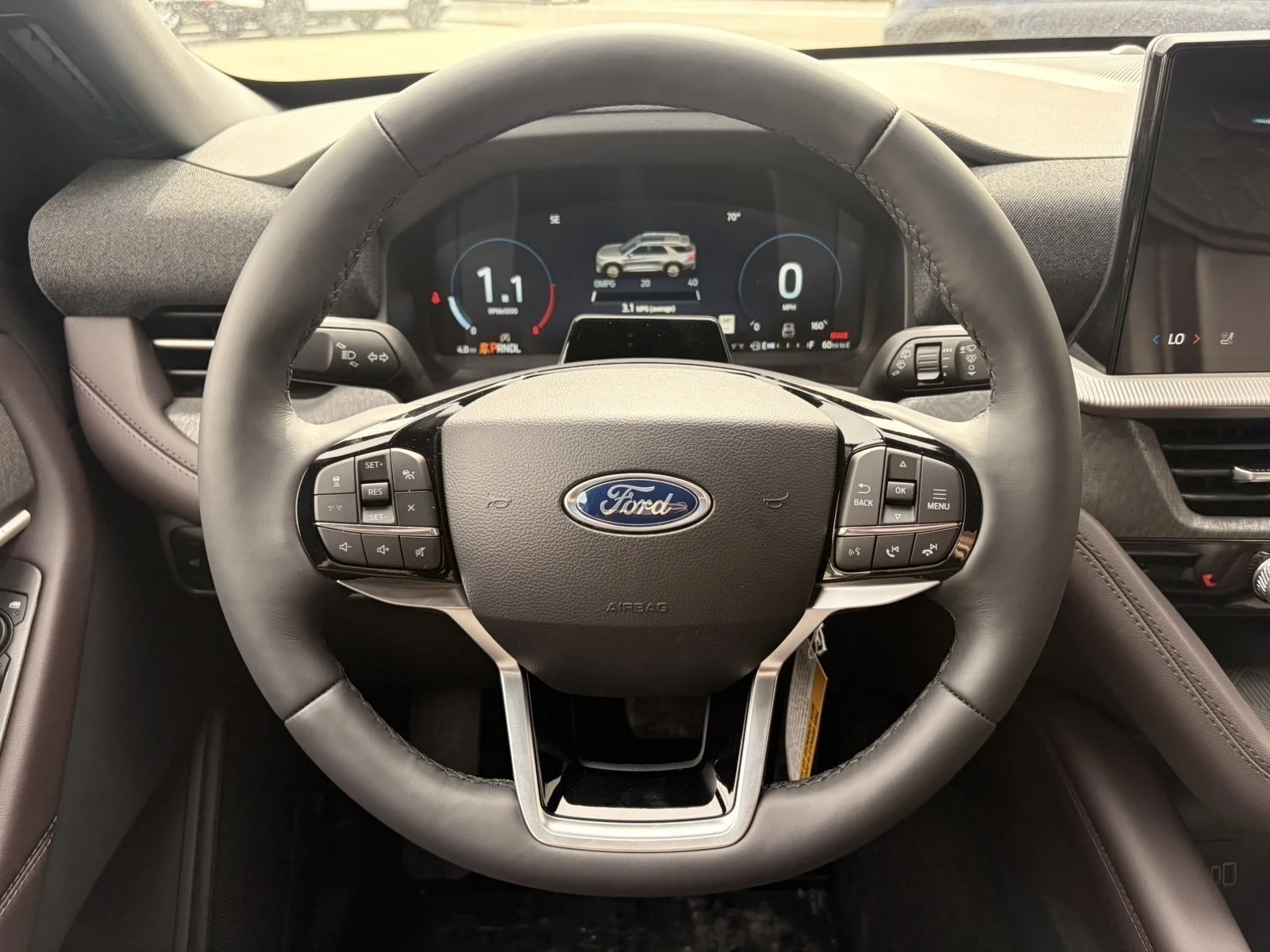 New 2027 Agate Black Metallic Ford Platinum™ image 15