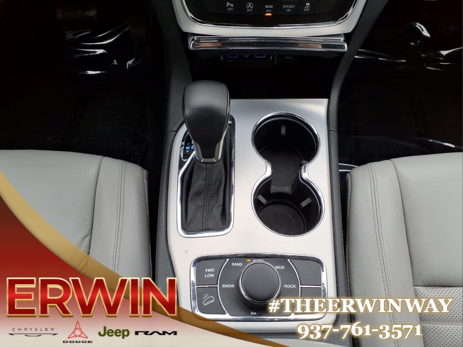 Used 2018 Velvet Red Pearl Coat Jeep Limited image 23