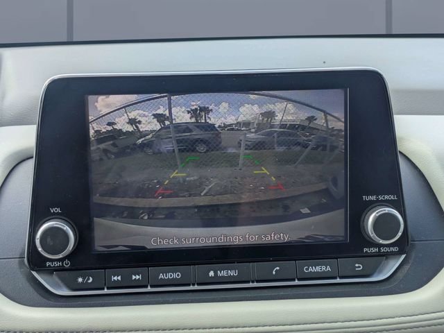 Used 2023 White Nissan SV image 23