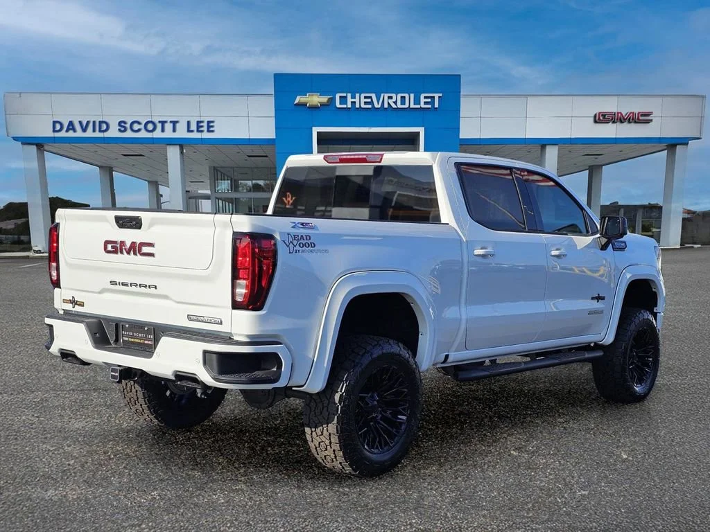 New 2026 Summit White GMC Elevation image 8