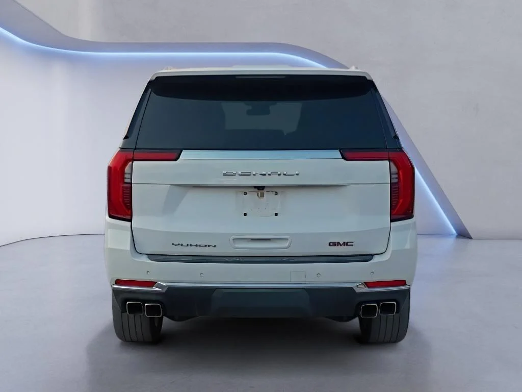 Used 2025 White GMC Denali image 4
