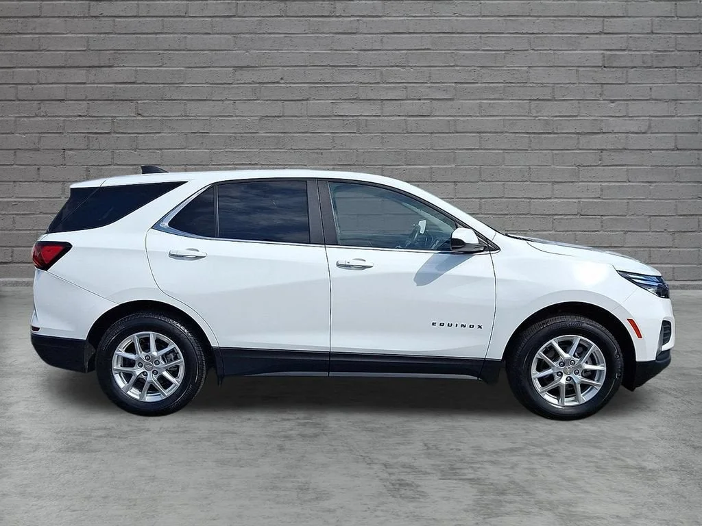 Used 2023 Summit White Chevrolet LT image 42