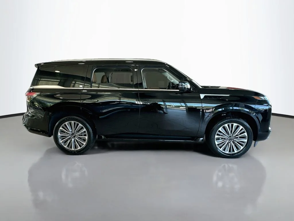 New 2027 BLACK OBSIDIAN INFINITI LUXE image 8