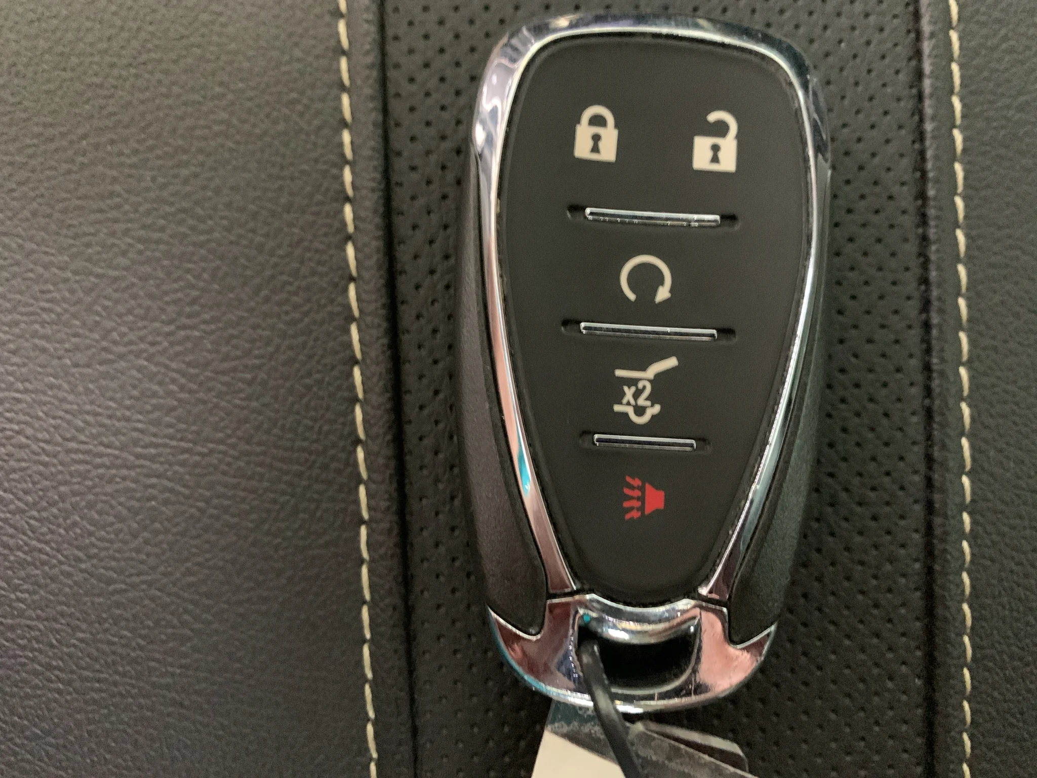 Used 2023 MOSAIC BLACK METALLIC Chevrolet Premier image 36
