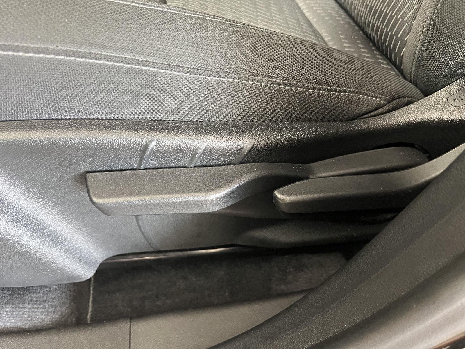 Used 2025 Mosaic Black Metallic Chevrolet FWD LT image 6