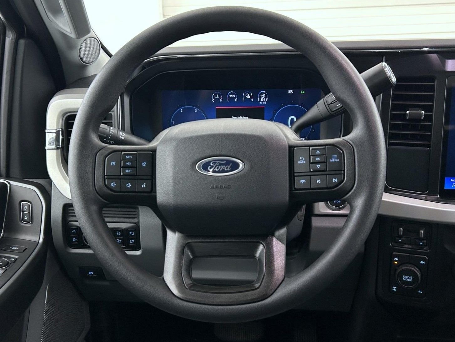 New 2026 Carbonized Gray Metallic Ford XLT image 11