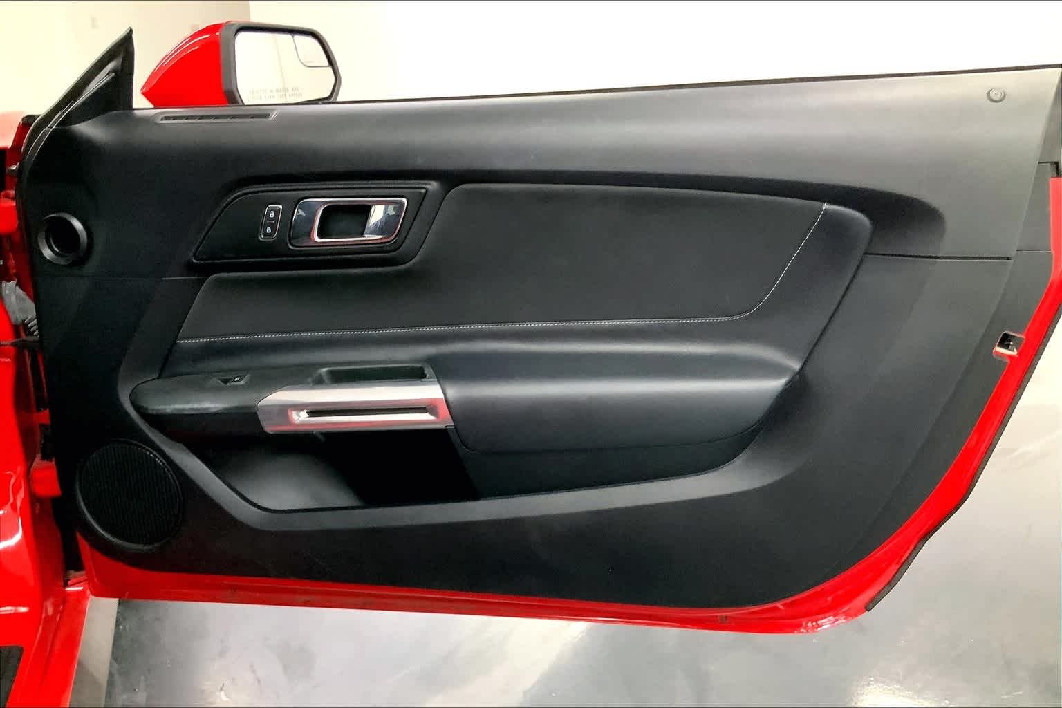 Used 2016 Race Red Ford V6 image 17