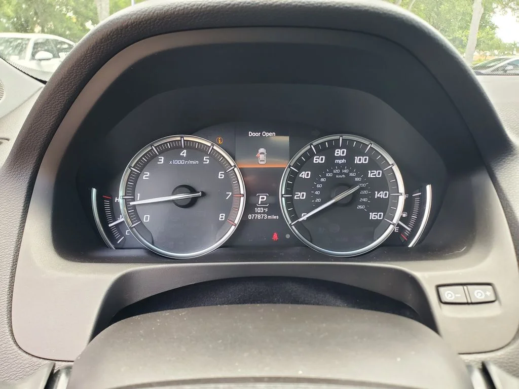 Used 2020 White Acura 2.4L image 25