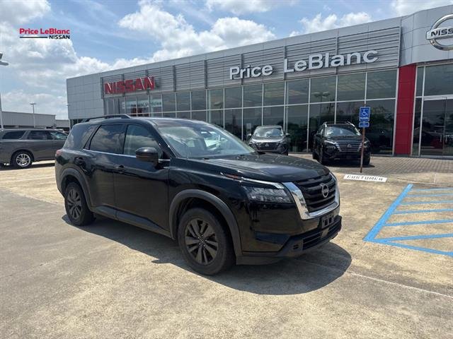 2023 Nissan Pathfinder SV 2WD's photo