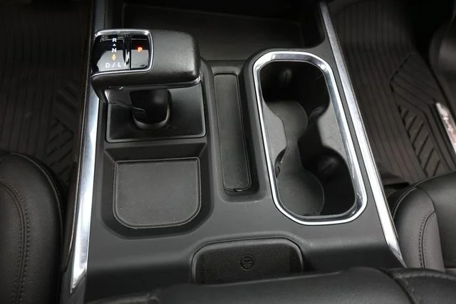 Used 2022 White Chevrolet LT Trail Boss image 23