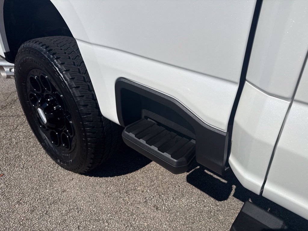 New 2026 Star White Metallic Tri-Coat Ford F-250® Lariat® image 11