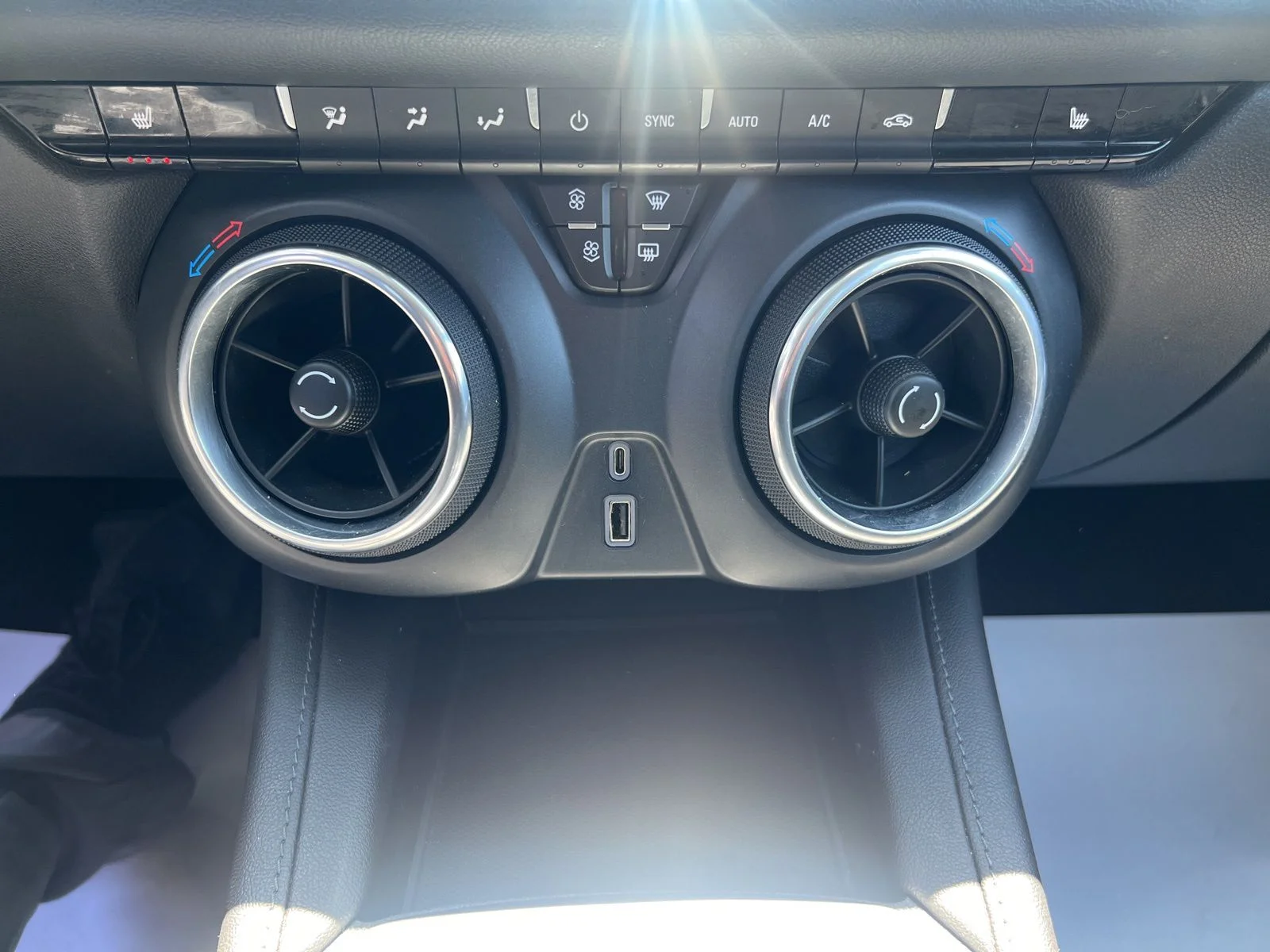 Used 2019 Summit White Chevrolet Base image 36