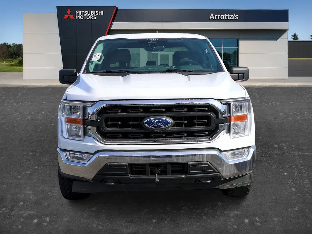 Used 2021 Oxford White Ford XLT image 2
