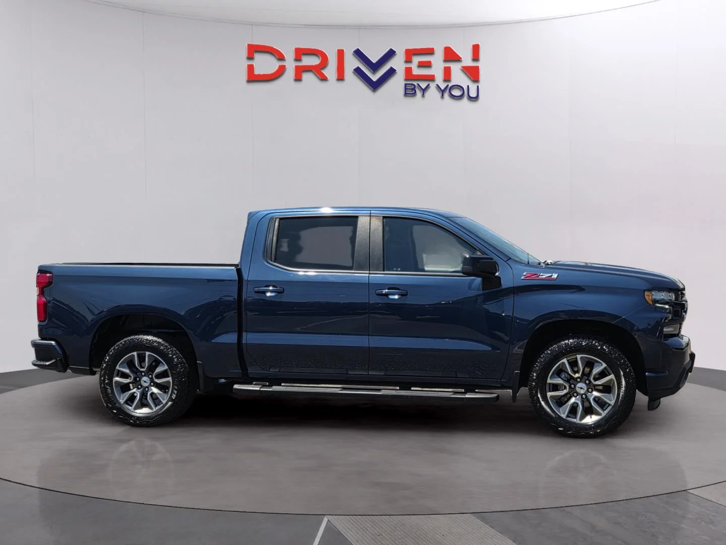 Used 2022 Northsky Blue Metallic Chevrolet RST image 6