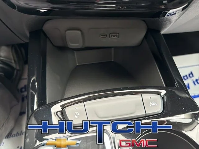 New 2026 Mosaic Black Metallic Chevrolet ACTIV image 32
