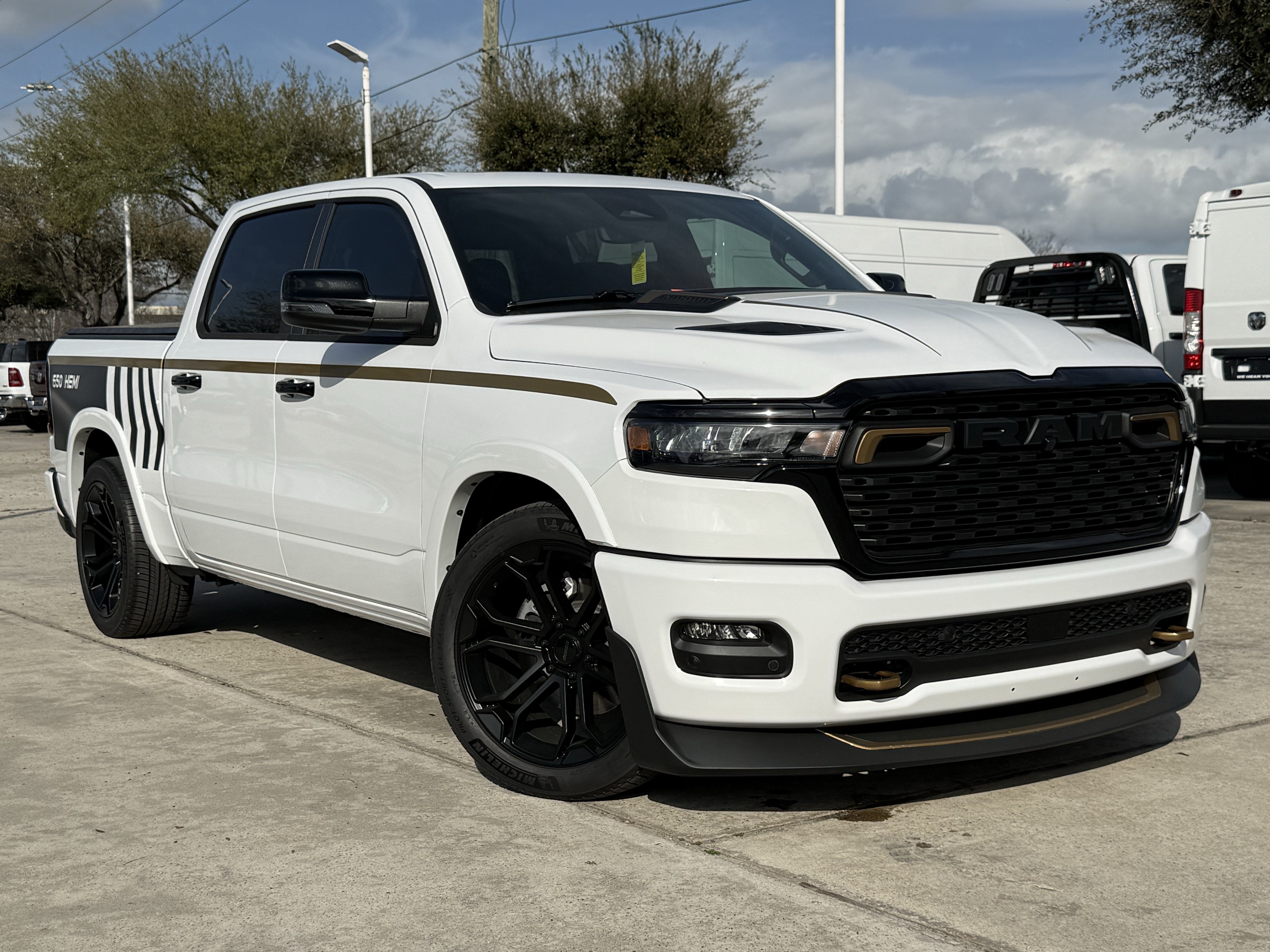 New 2026 Bright White Clear-Coat Exterior Paint RAM Big Horn image 2