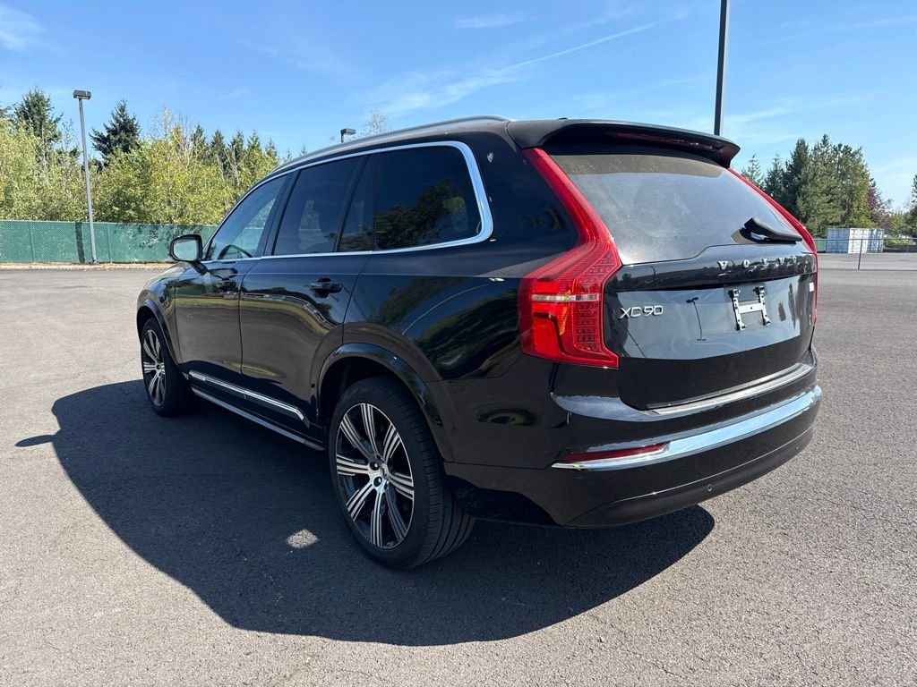 Used 2024 Onyx Black Metallic Volvo Ultimate image 4