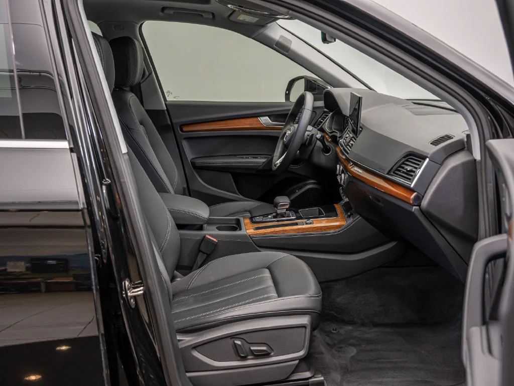 Used 2023 Mythos Black Metallic Audi 45 S line Premium image 26