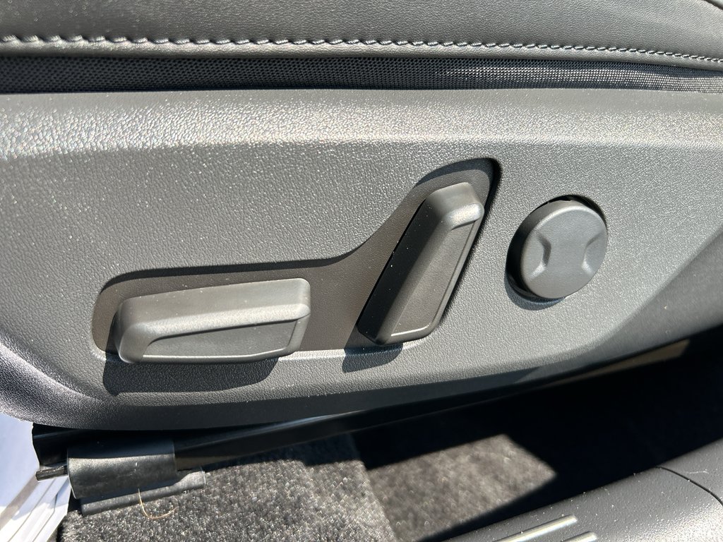 Certified Used 2025 Aurora Black Pearl Kia EX image 19