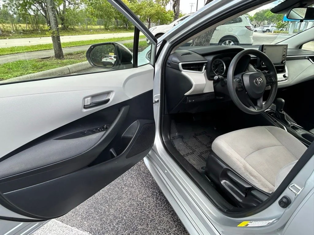Certified Used 2022 Silver Toyota LE image 15