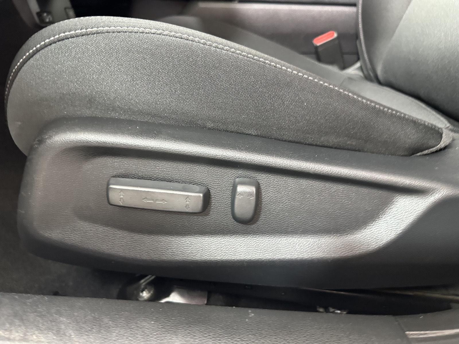 Used 2021 Platinum White Pearl Honda EX image 16