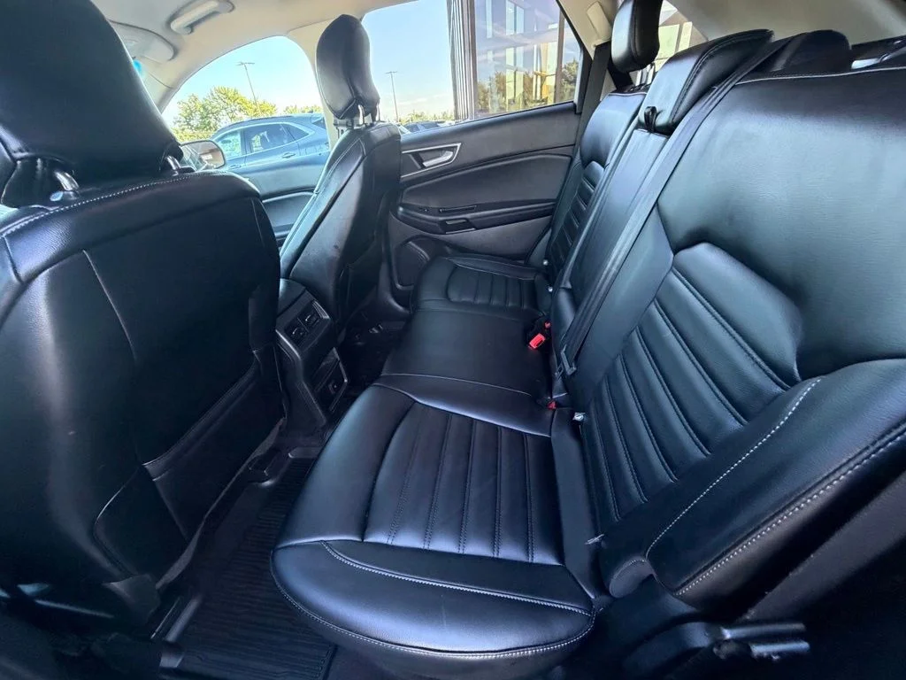 Used 2019 Green Ford SEL image 47