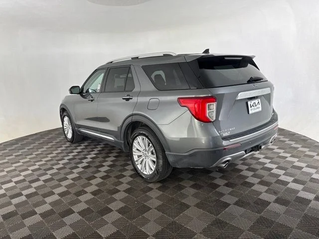 Used 2023 Gray Ford Limited image 9
