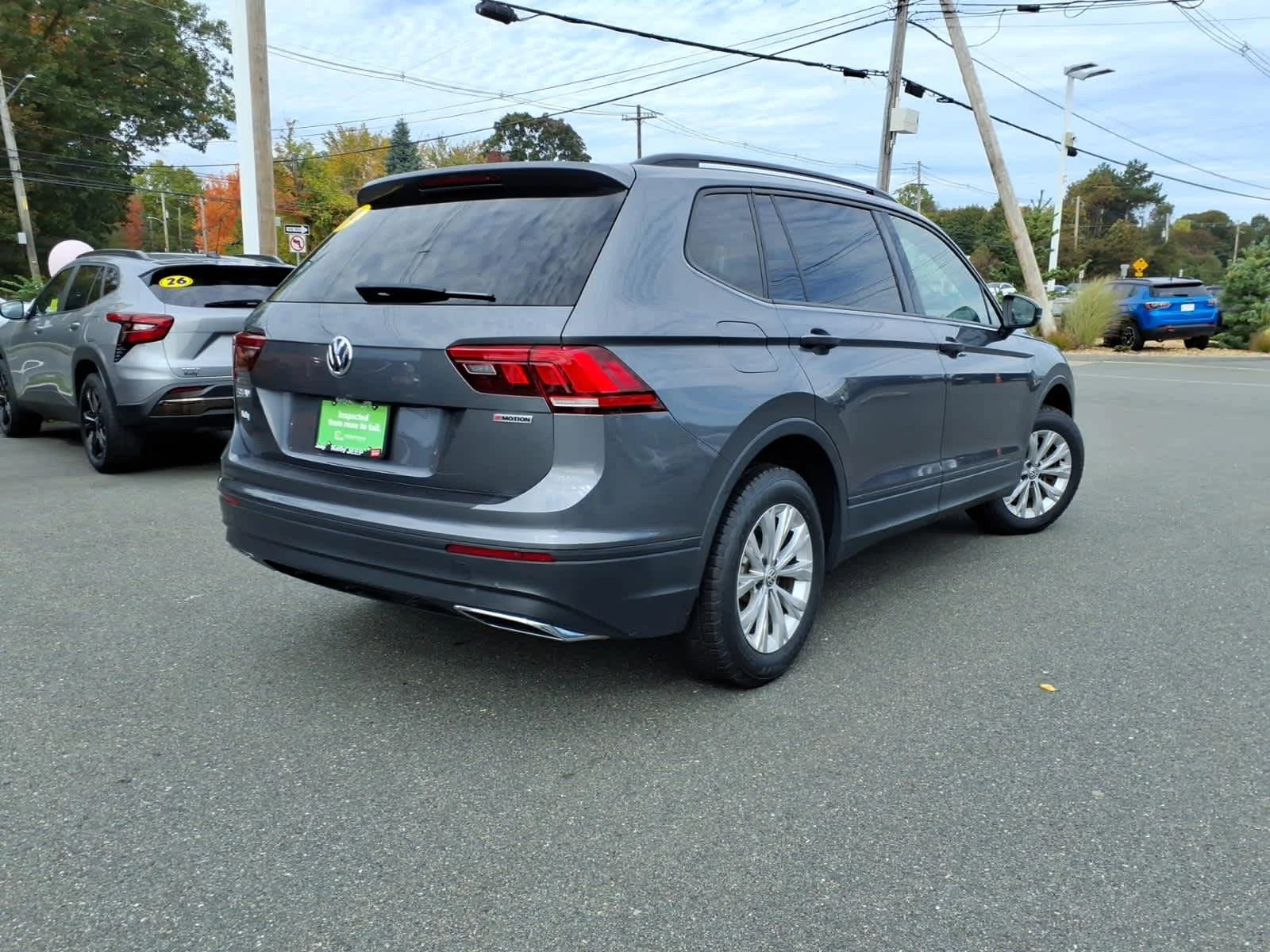 Used 2019 Platinum Gray Metallic Volkswagen S image 3