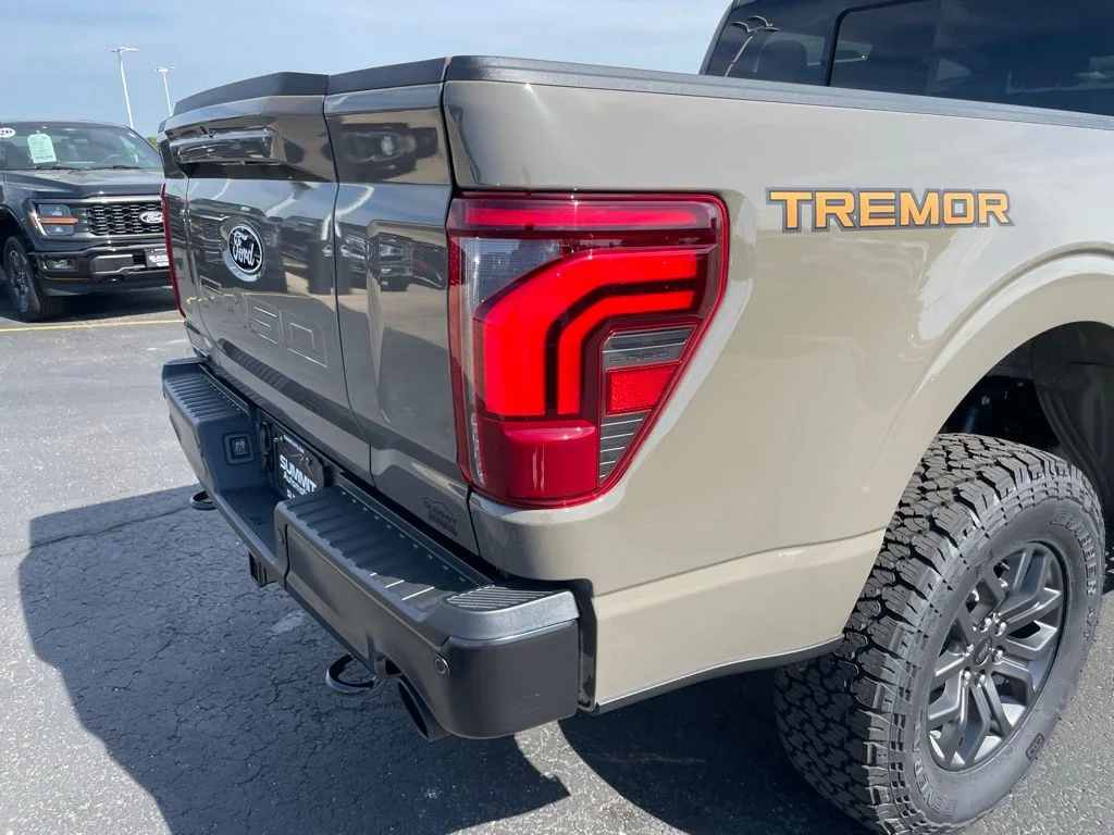 New 2026 Marsh Gray Ford Tremor® image 43