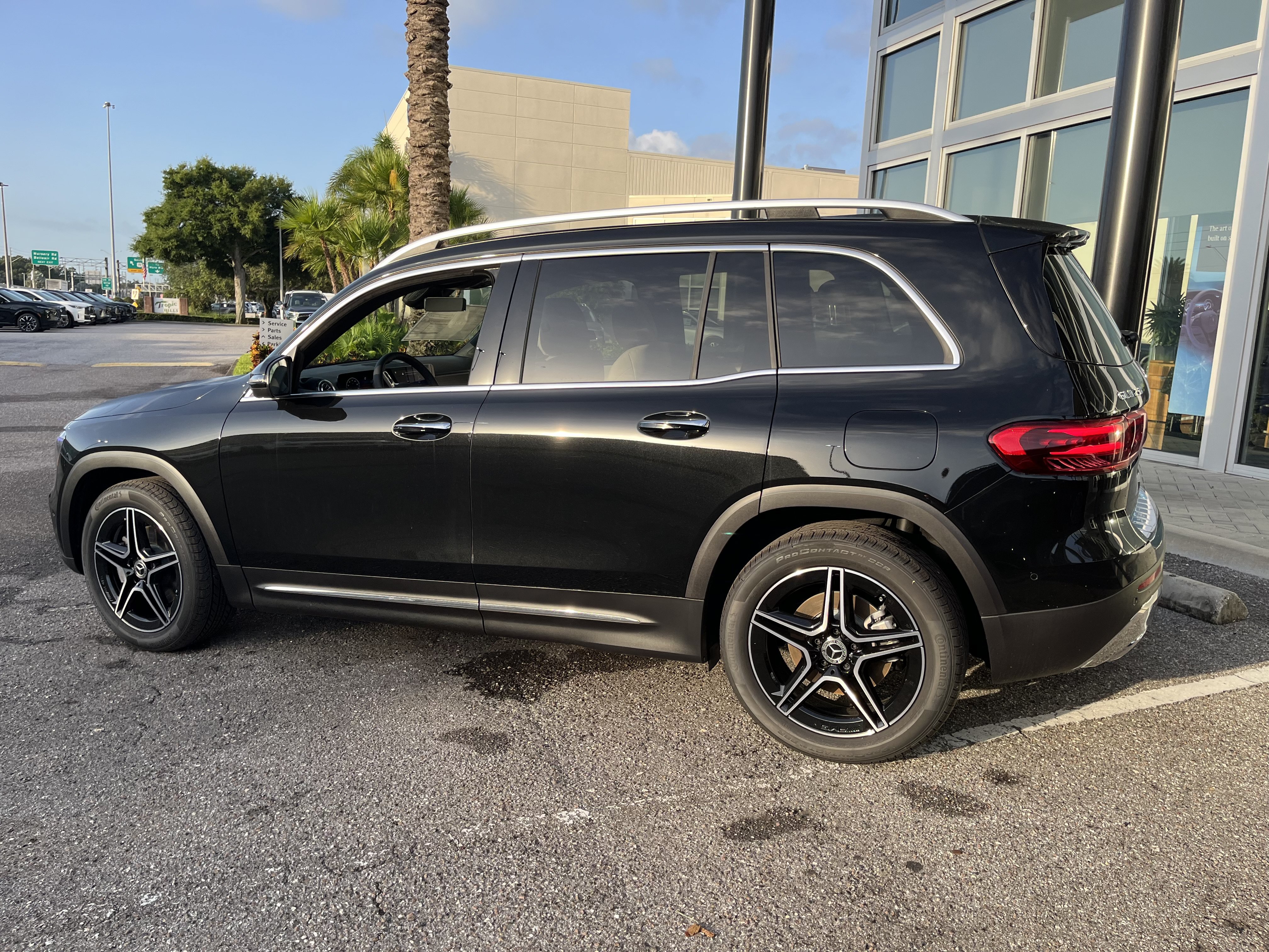 New 2026 Cosmos Black Metallic Mercedes-Benz GLB 250 image 4