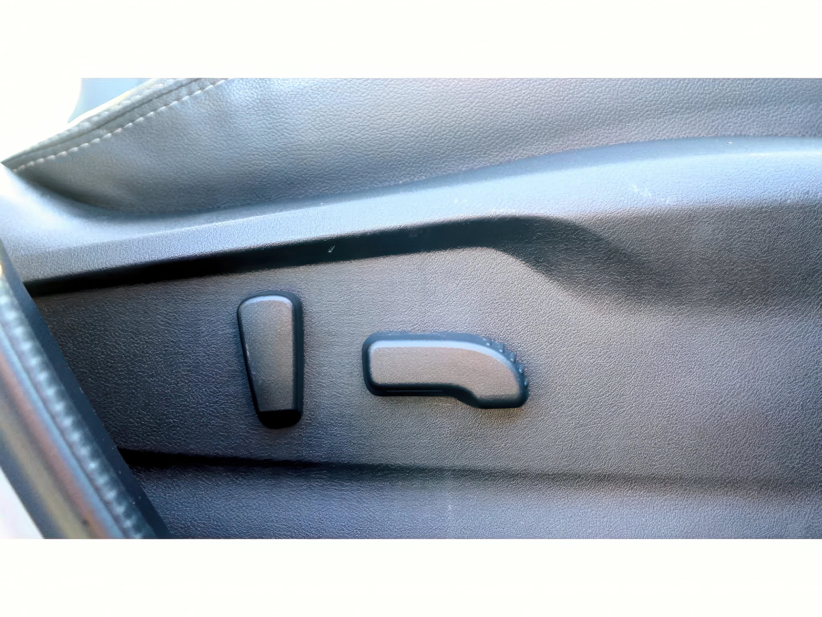 2022 Subaru Forester Touring - Photo 25