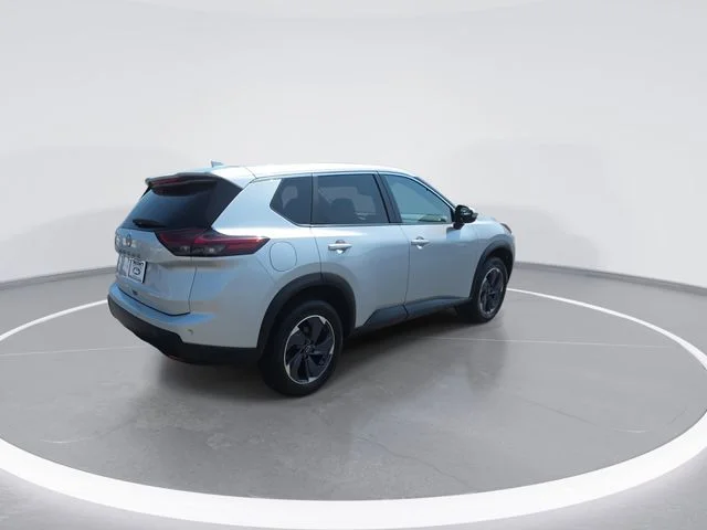 Used 2025 Silver Nissan SV image 8