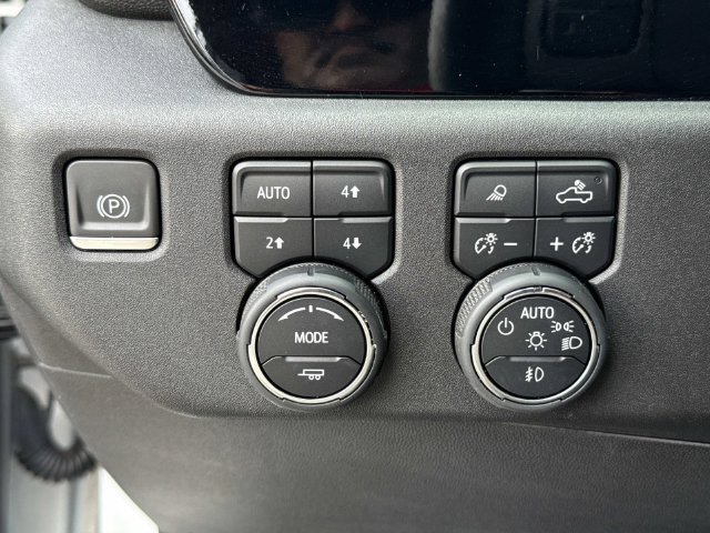 Used 2024 Summit White Chevrolet LTZ image 47