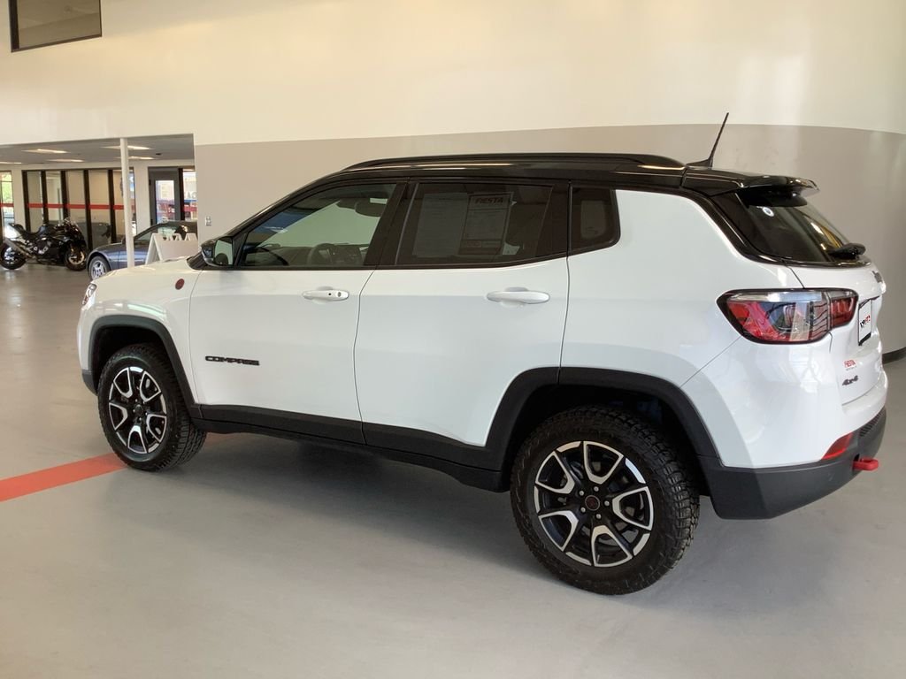 Used 2025 White Jeep Trailhawk image 25