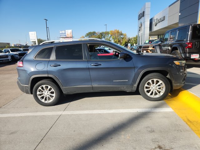 Certified Used 2021 Blue Jeep Latitude image 4